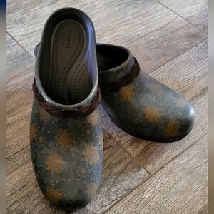CROCS Sarah Boho Floral Crosslite Dual Comfort Heel Clogs Mules Shoes Size 10